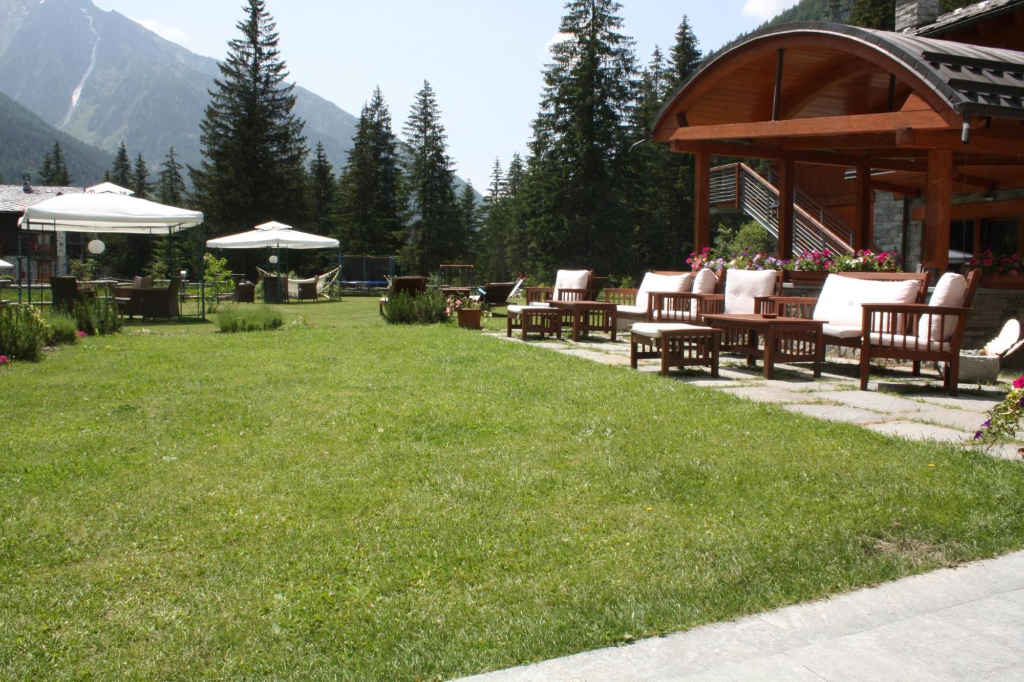 Le Rocher Hotel Champoluc Eksteriør bilde