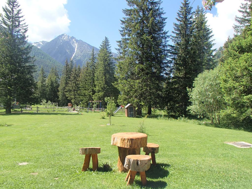 Le Rocher Hotel Champoluc Eksteriør bilde