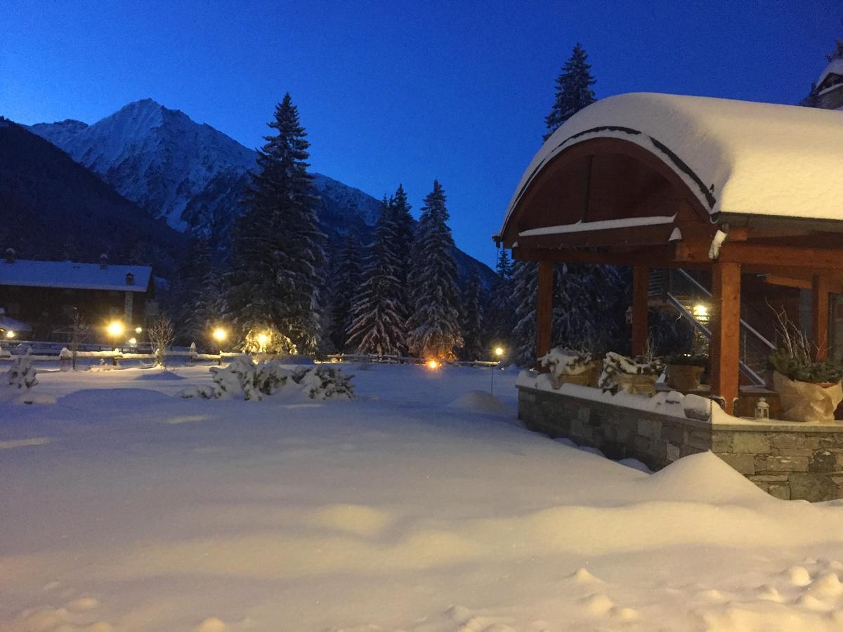 Le Rocher Hotel Champoluc Eksteriør bilde